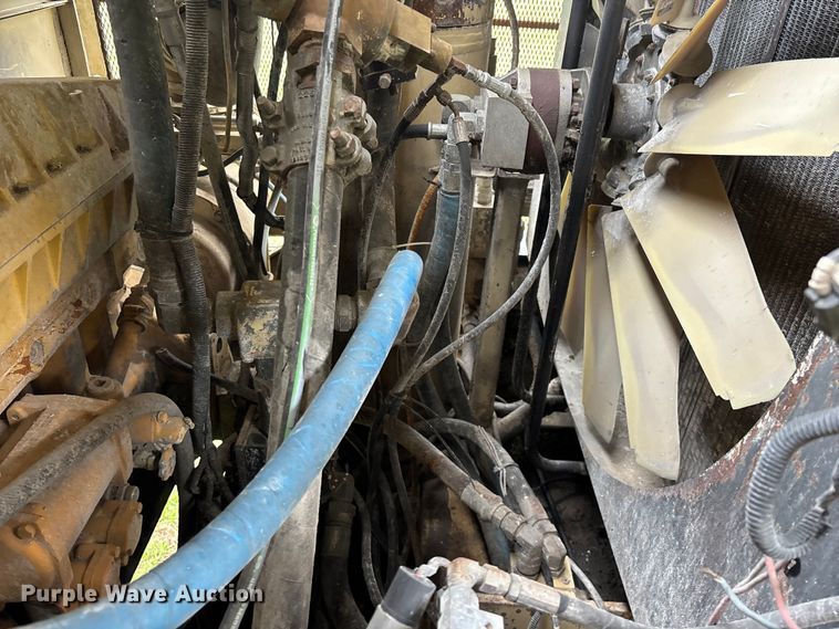 image for item EO4180 2001 Ingersoll Rand CM695D drilling rig