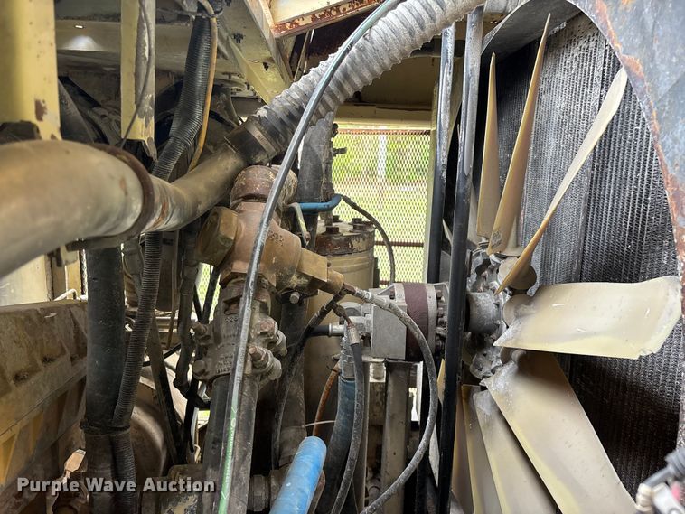 image for item EO4180 2001 Ingersoll Rand CM695D drilling rig