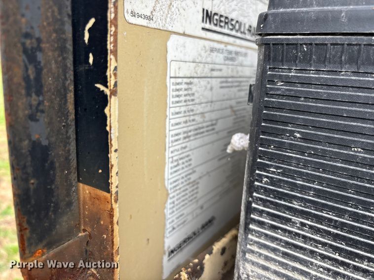 image for item EO4180 2001 Ingersoll Rand CM695D drilling rig