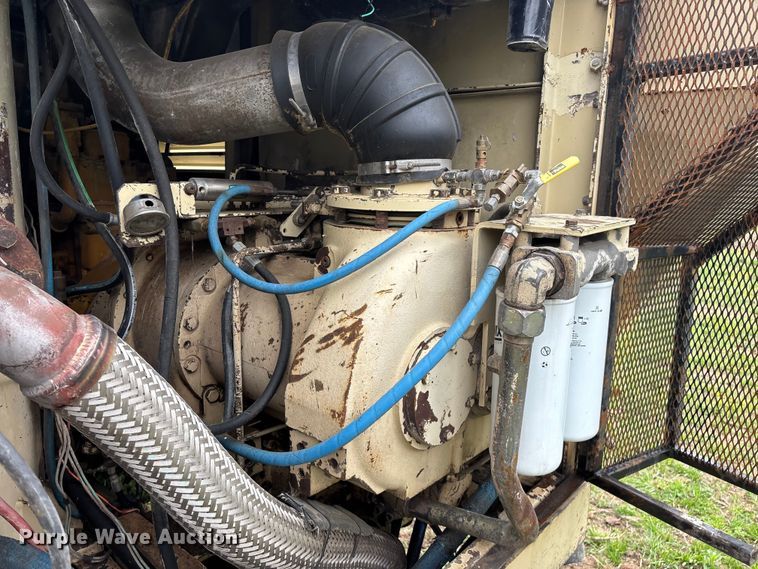 image for item EO4180 2001 Ingersoll Rand CM695D drilling rig