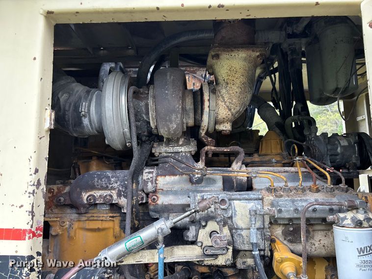 image for item EO4180 2001 Ingersoll Rand CM695D drilling rig