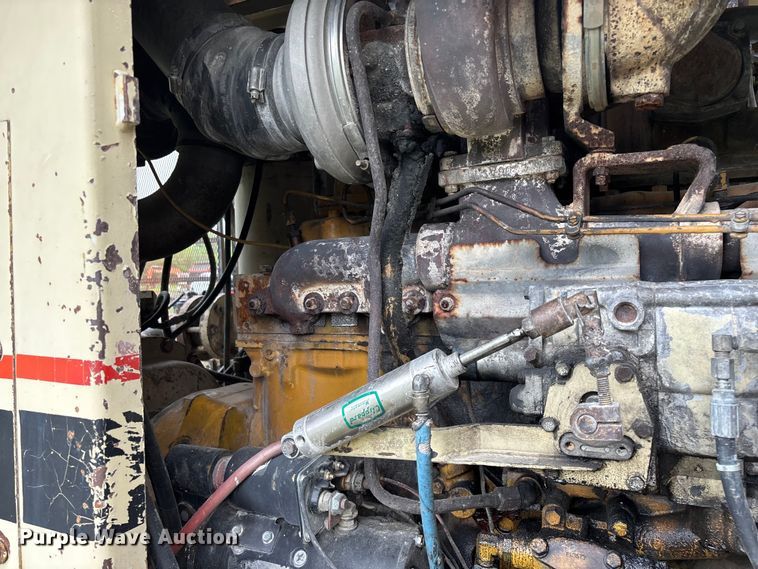 image for item EO4180 2001 Ingersoll Rand CM695D drilling rig