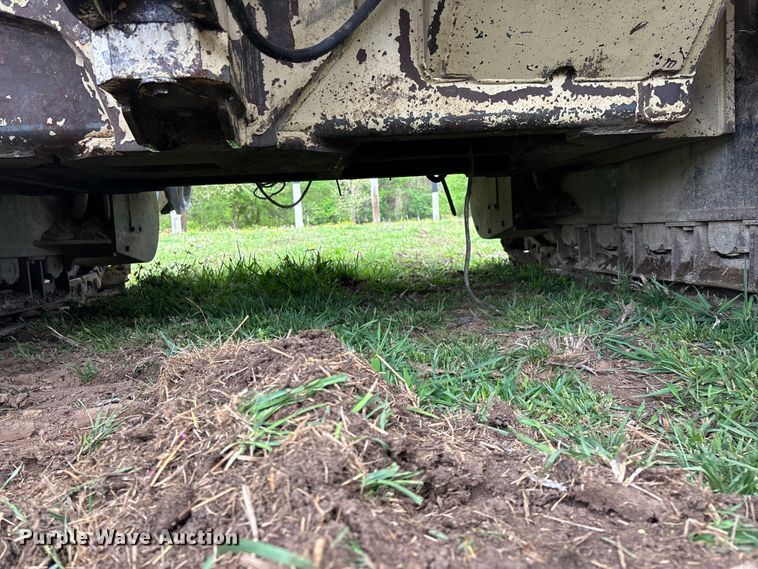 image for item EO4180 2001 Ingersoll Rand CM695D drilling rig