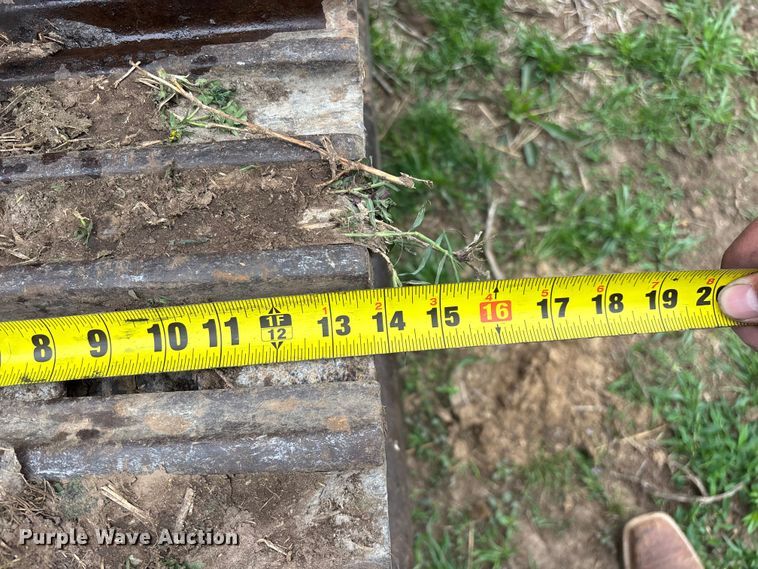 image for item EO4180 2001 Ingersoll Rand CM695D drilling rig