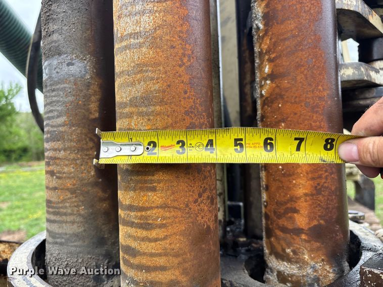 image for item EO4180 2001 Ingersoll Rand CM695D drilling rig