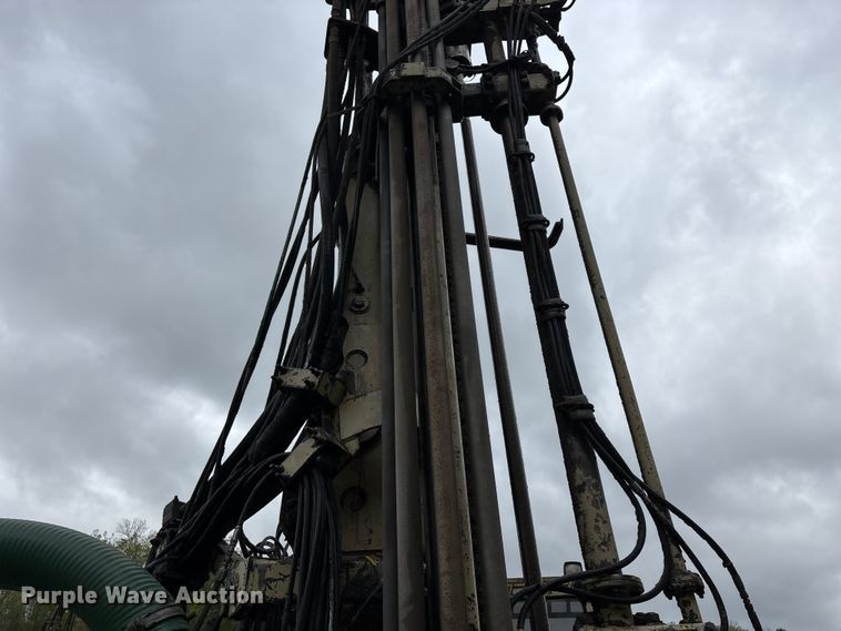 image for item EO4181 1997 Ingersoll Rand ECM690 drilling Rig