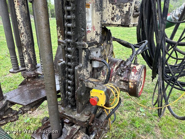 image for item EO4181 1997 Ingersoll Rand ECM690 drilling Rig