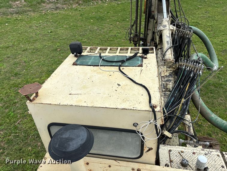 image for item EO4181 1997 Ingersoll Rand ECM690 drilling Rig