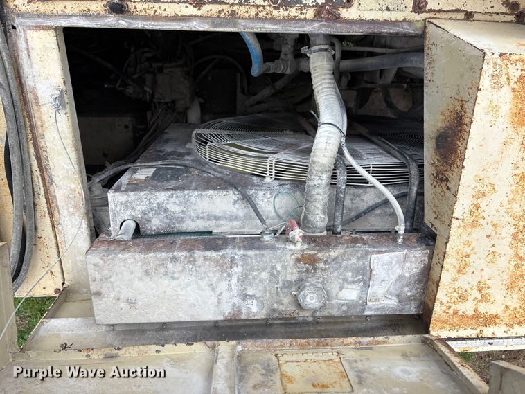 image for item EO4181 1997 Ingersoll Rand ECM690 drilling Rig