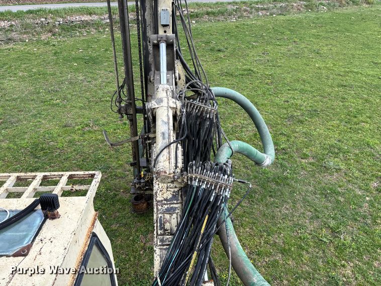 image for item EO4181 1997 Ingersoll Rand ECM690 drilling Rig