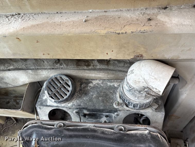 image for item EO4181 1997 Ingersoll Rand ECM690 drilling Rig