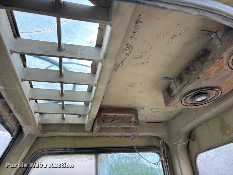 image for item EO4181 1997 Ingersoll Rand ECM690 drilling Rig