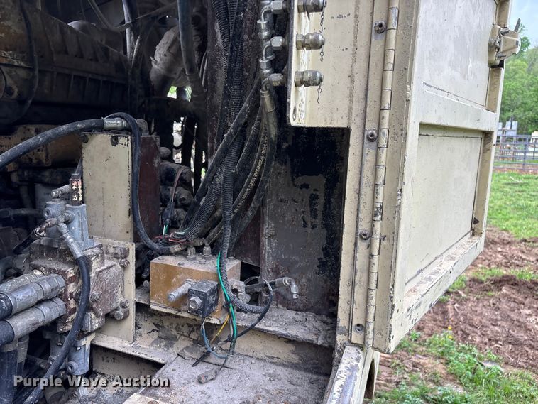 image for item EO4181 1997 Ingersoll Rand ECM690 drilling Rig