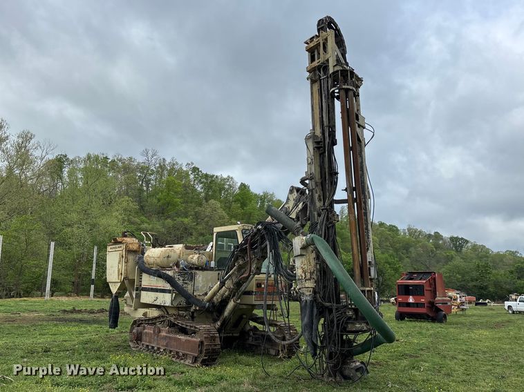 image for item EO4182 1996 Ingersoll Rand CM695D drilling rig