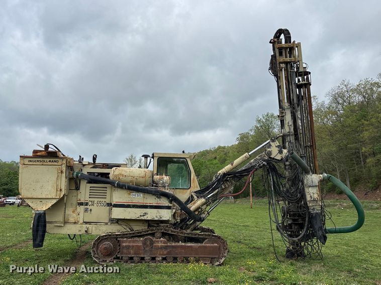 image for item EO4182 1996 Ingersoll Rand CM695D drilling rig