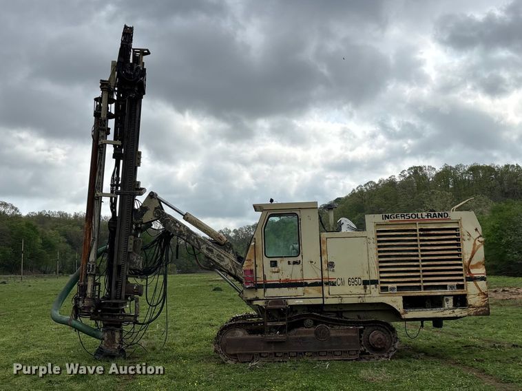 image for item EO4182 1996 Ingersoll Rand CM695D drilling rig