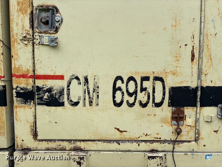 image for item EO4182 1996 Ingersoll Rand CM695D drilling rig