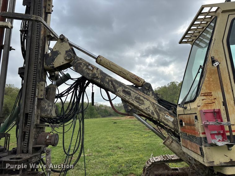 image for item EO4182 1996 Ingersoll Rand CM695D drilling rig