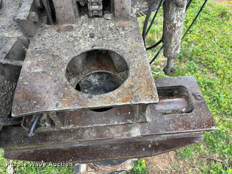 image for item EO4182 1996 Ingersoll Rand CM695D drilling rig