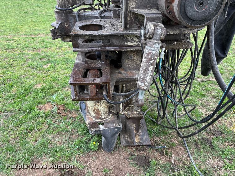 image for item EO4182 1996 Ingersoll Rand CM695D drilling rig