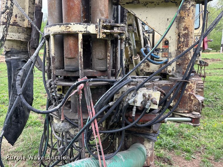 image for item EO4182 1996 Ingersoll Rand CM695D drilling rig