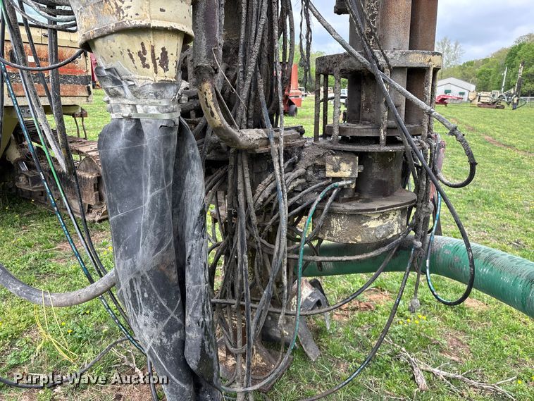 image for item EO4182 1996 Ingersoll Rand CM695D drilling rig