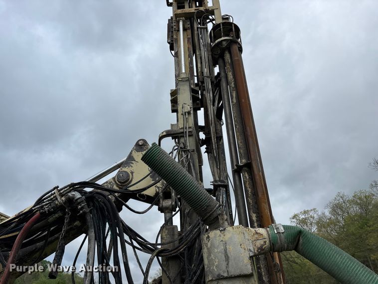 image for item EO4182 1996 Ingersoll Rand CM695D drilling rig