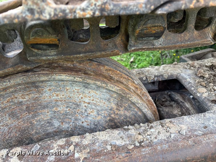 image for item EO4182 1996 Ingersoll Rand CM695D drilling rig