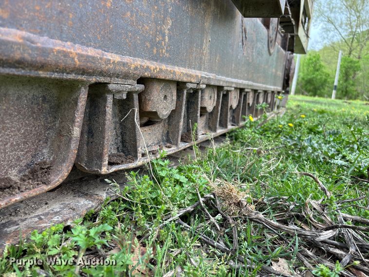 image for item EO4182 1996 Ingersoll Rand CM695D drilling rig