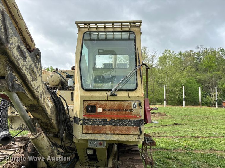 image for item EO4182 1996 Ingersoll Rand CM695D drilling rig