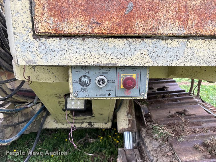 image for item EO4182 1996 Ingersoll Rand CM695D drilling rig