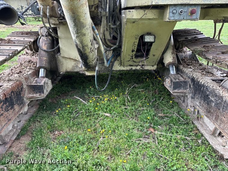 image for item EO4182 1996 Ingersoll Rand CM695D drilling rig