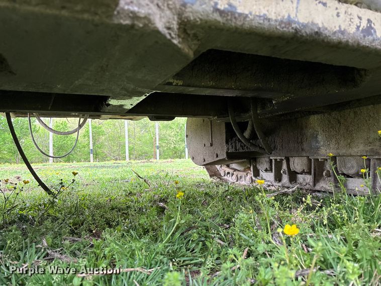 image for item EO4182 1996 Ingersoll Rand CM695D drilling rig