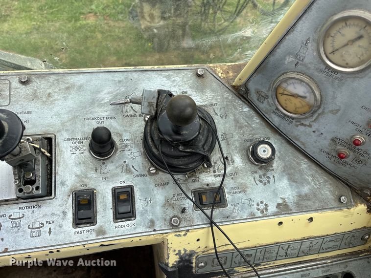 image for item EO4182 1996 Ingersoll Rand CM695D drilling rig