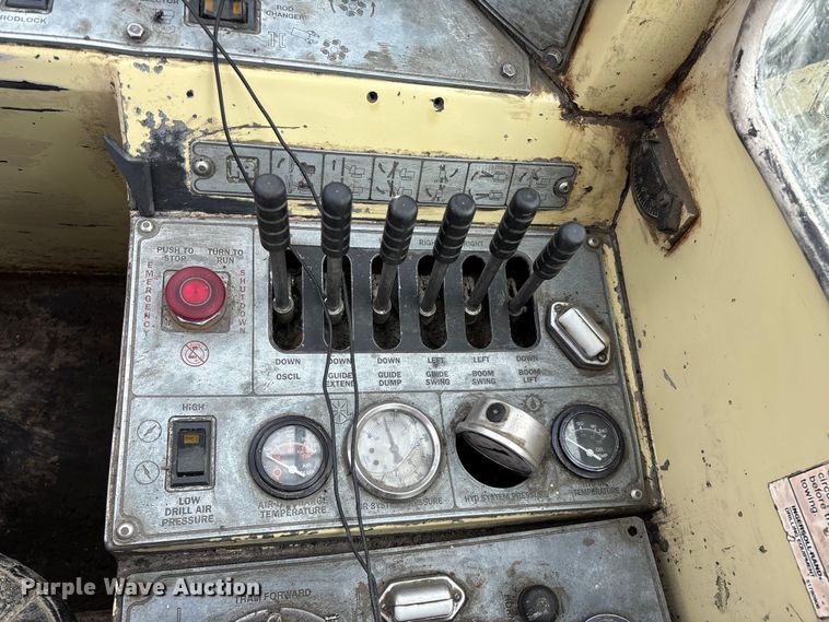 image for item EO4182 1996 Ingersoll Rand CM695D drilling rig