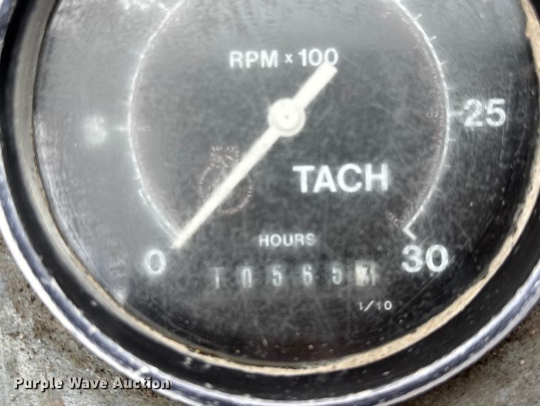 image for item EO4182 1996 Ingersoll Rand CM695D drilling rig