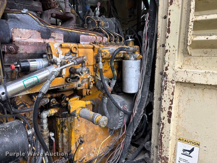 image for item EO4182 1996 Ingersoll Rand CM695D drilling rig