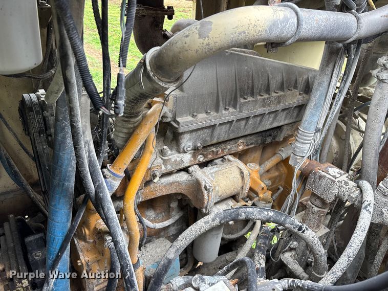 image for item EO4182 1996 Ingersoll Rand CM695D drilling rig