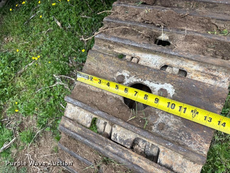 image for item EO4182 1996 Ingersoll Rand CM695D drilling rig