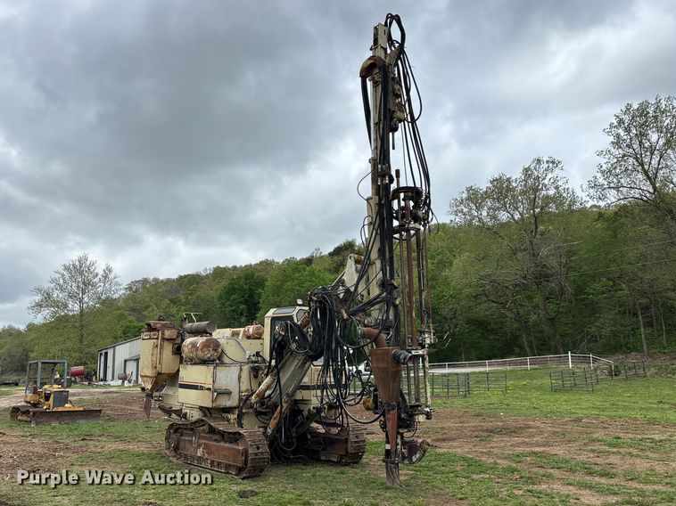 image for item EO4183 1990 Ingersoll Rand ECM690/YH100 drilling rig