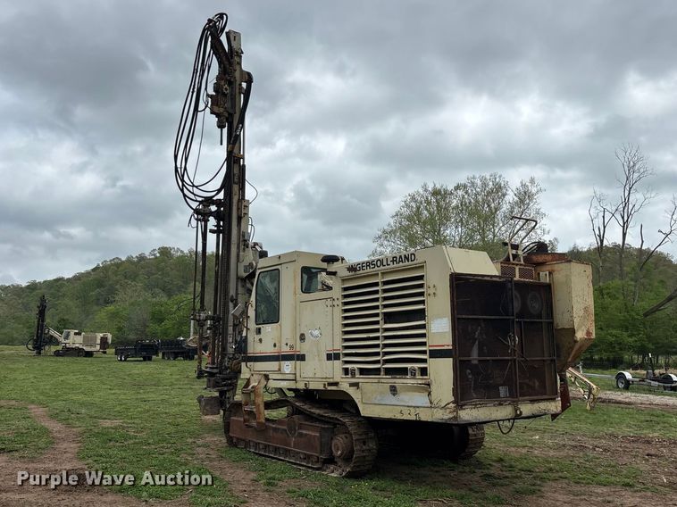 image for item EO4183 1990 Ingersoll Rand ECM690/YH100 drilling rig