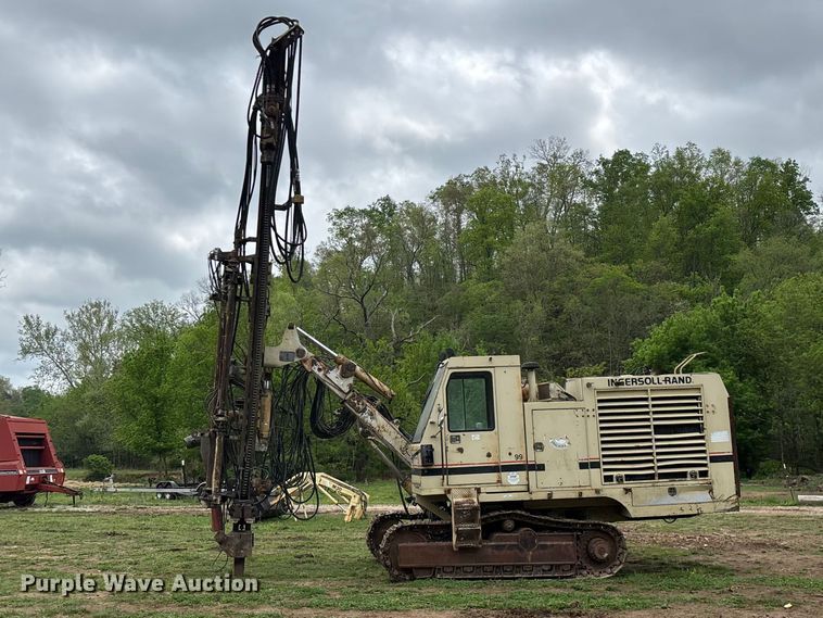 image for item EO4183 1990 Ingersoll Rand ECM690/YH100 drilling rig