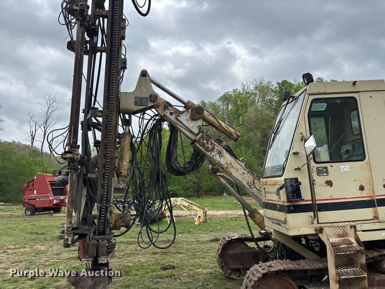 image for item EO4183 1990 Ingersoll Rand ECM690/YH100 drilling rig