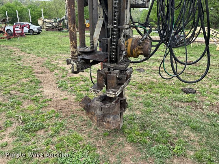 image for item EO4183 1990 Ingersoll Rand ECM690/YH100 drilling rig