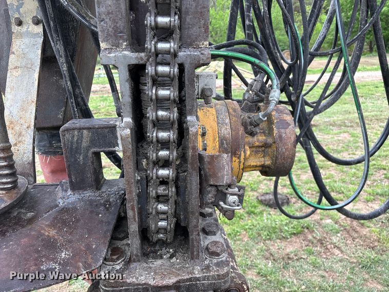 image for item EO4183 1990 Ingersoll Rand ECM690/YH100 drilling rig