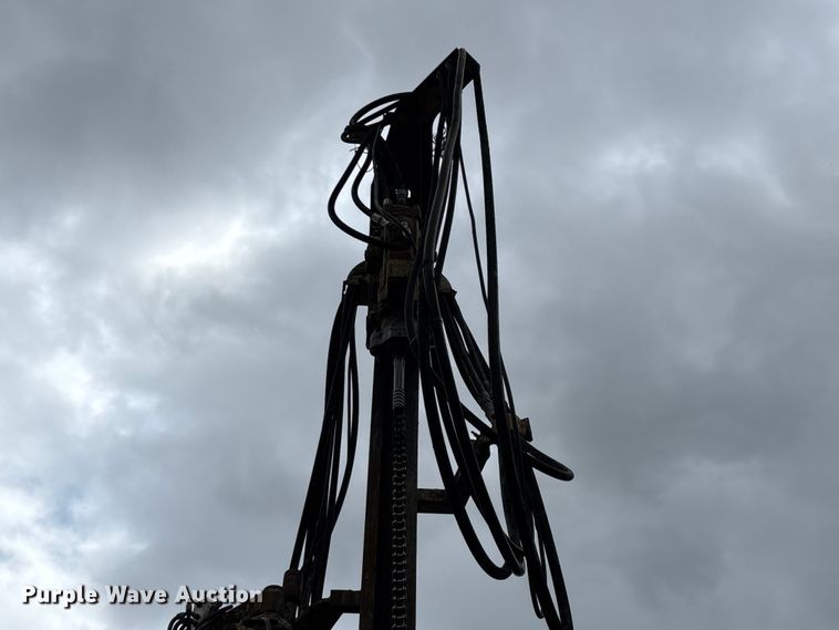 image for item EO4183 1990 Ingersoll Rand ECM690/YH100 drilling rig