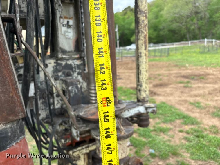 image for item EO4183 1990 Ingersoll Rand ECM690/YH100 drilling rig