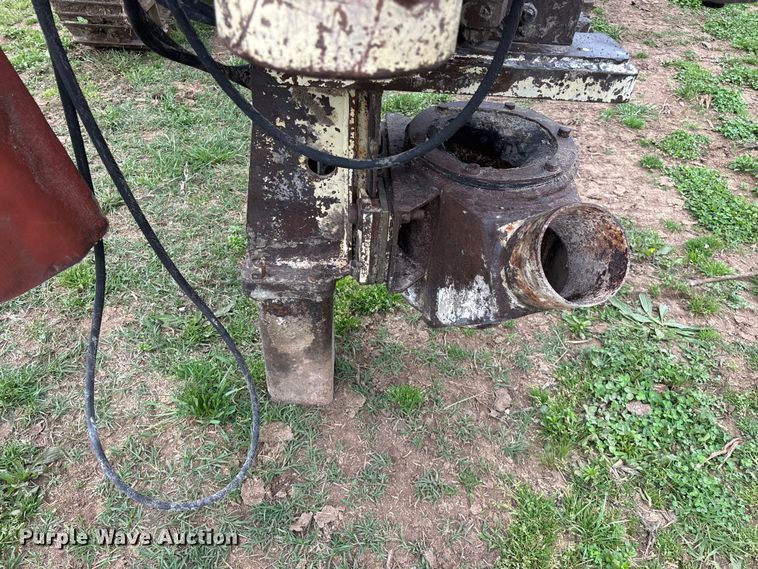 image for item EO4183 1990 Ingersoll Rand ECM690/YH100 drilling rig