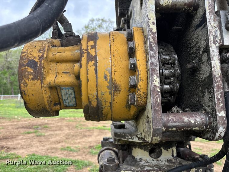 image for item EO4183 1990 Ingersoll Rand ECM690/YH100 drilling rig