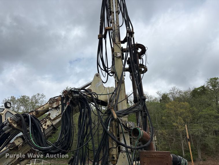 image for item EO4183 1990 Ingersoll Rand ECM690/YH100 drilling rig
